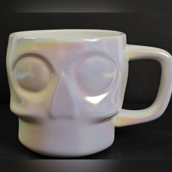 Starbucks Iridescent Luster Skull Mug Coffee Cup 2024 Halloween Fall White New - Picture 6 of 6